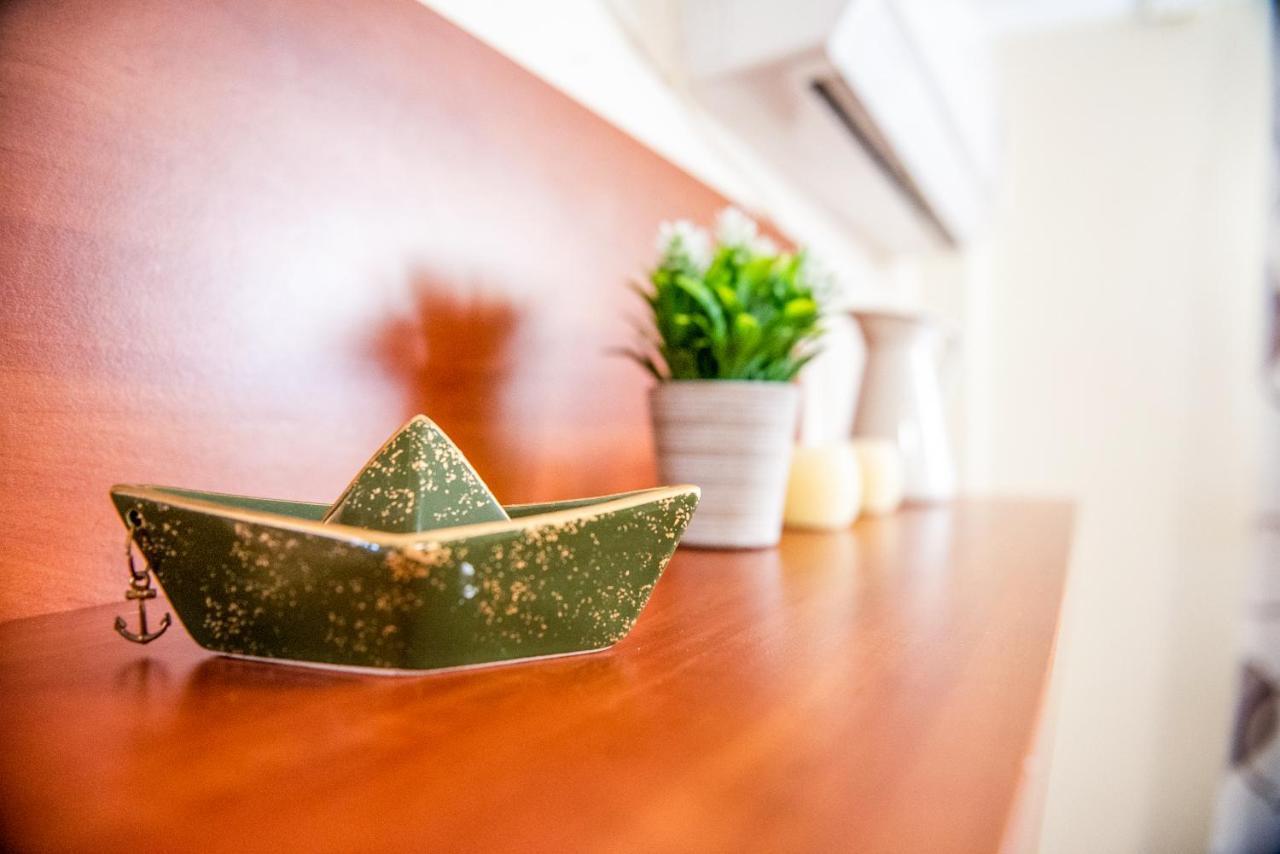 Pine Trees Apartment Preveza Bagian luar foto
