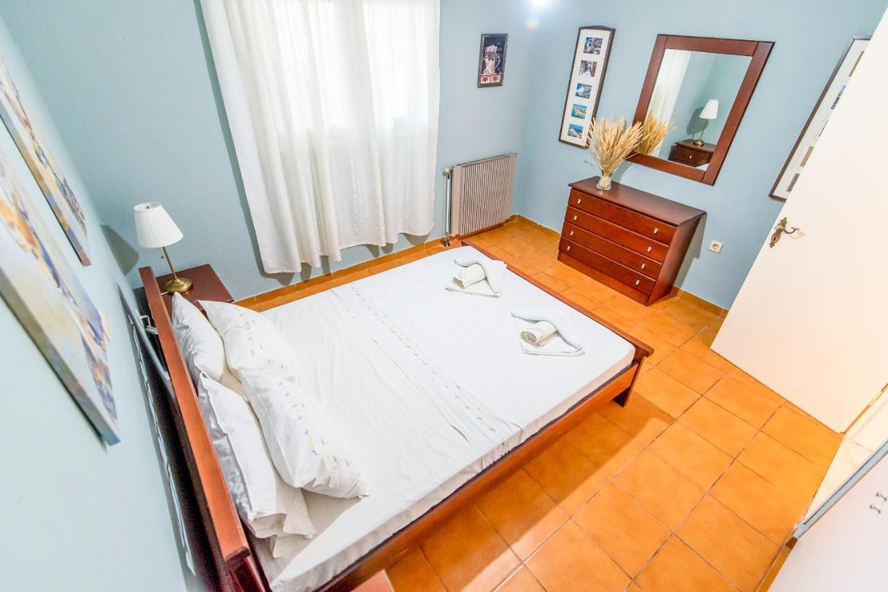 Pine Trees Apartment Preveza Bagian luar foto